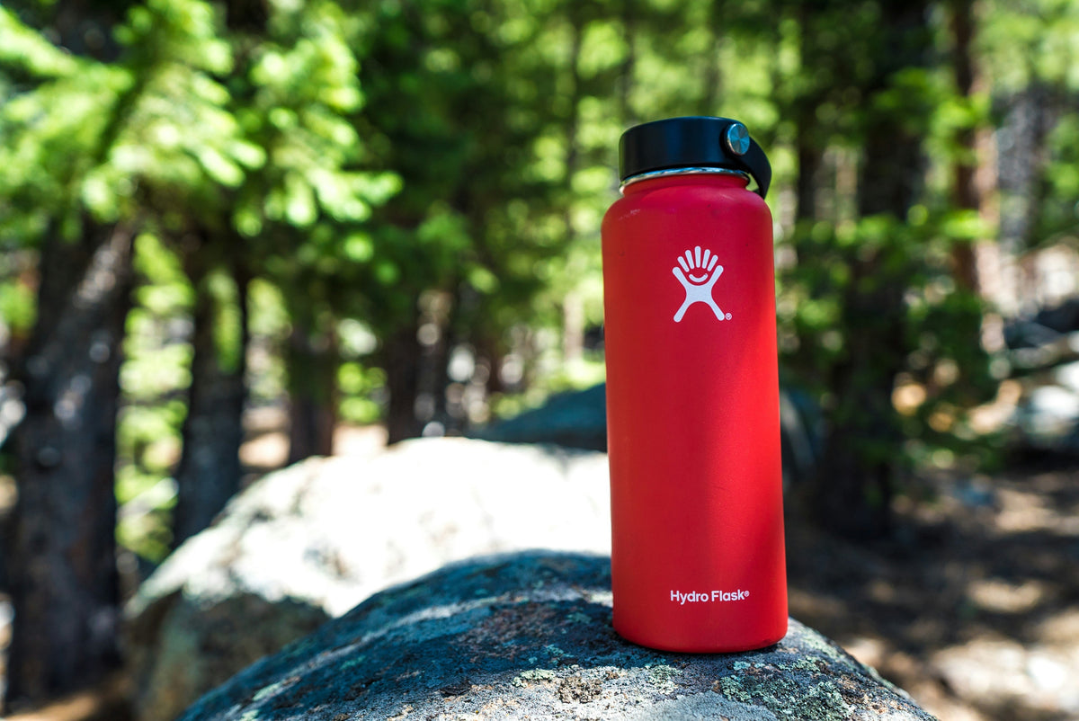 Stainless Steel Water Bottles vs Plastic Bottles: What to Consider