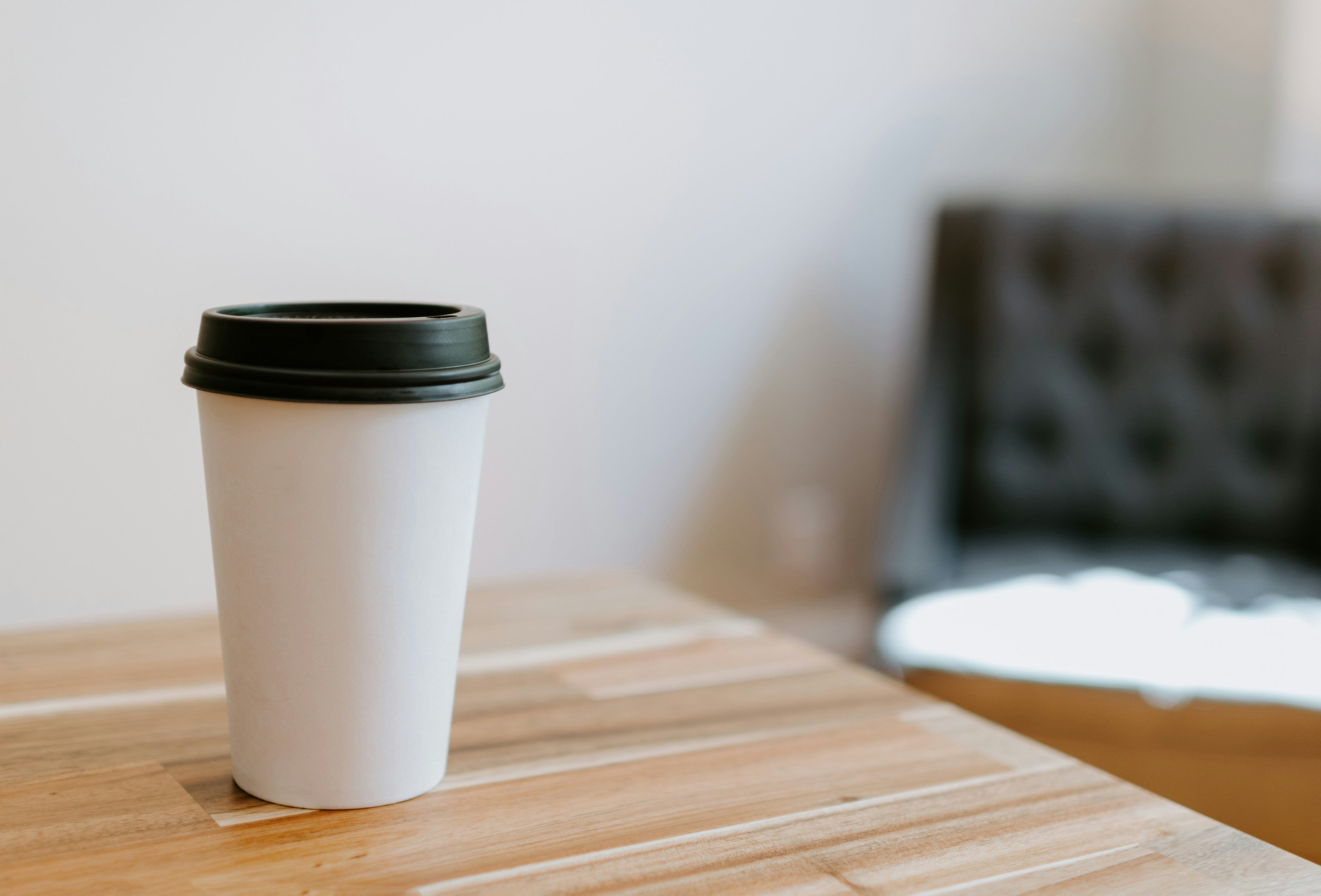 How to Choose a Tumbler for Coffee and Tea at Work