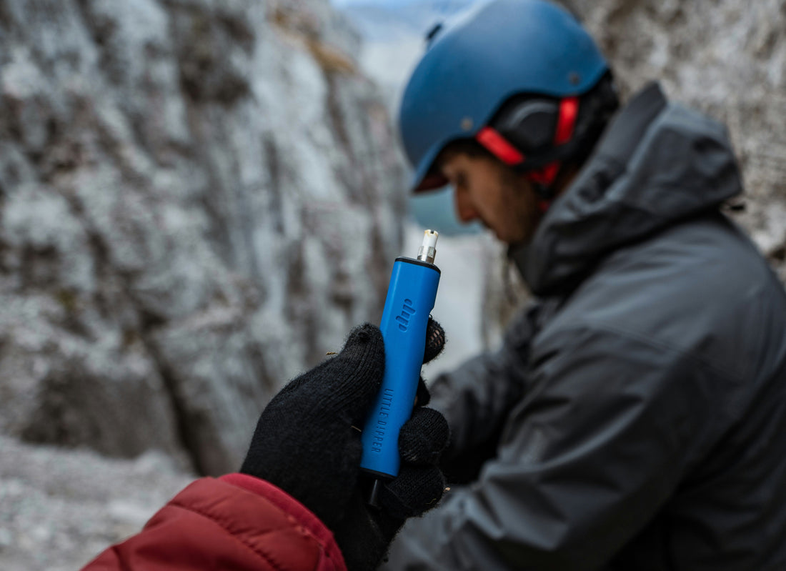 Personal Water Filter Straws: How to Choose a Compact Filtration Option for Hiking and Emergency Preparedness