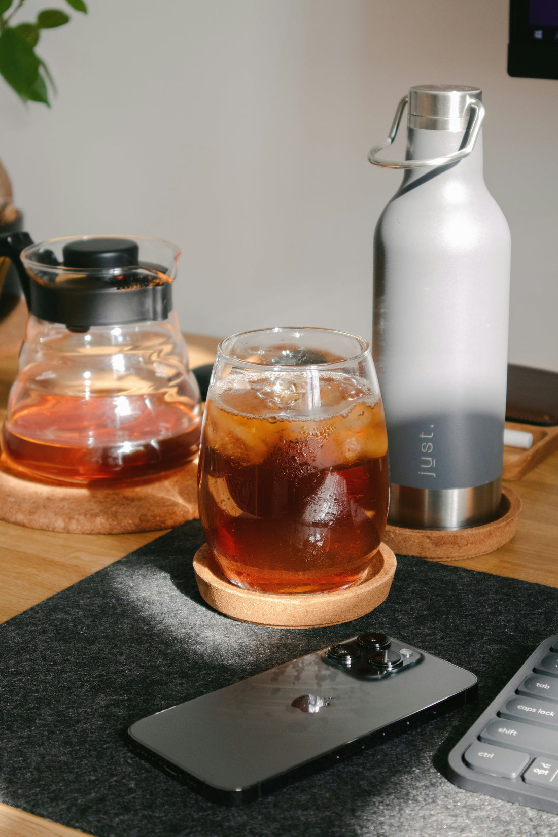 How to Choose a Tumbler for Home, Office, and Travel
