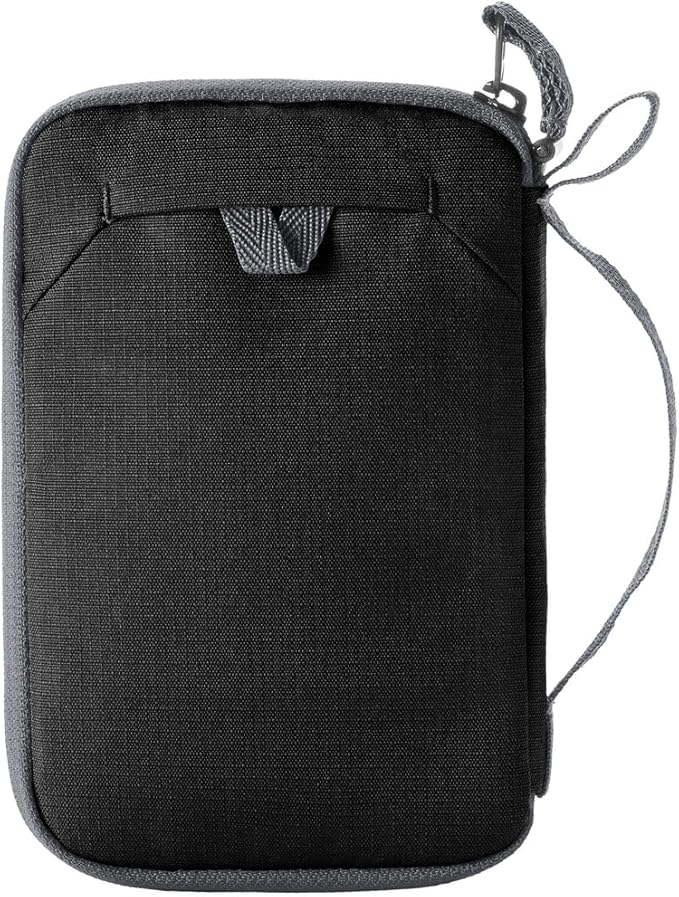 Eagle Creek Stash RFID Passport Wallet – Slim Travel Organizer with RFID Blocking – Secure Storage for Passport, Cards & Cash – Lightweight & Water-Resistant – Unisex – Black