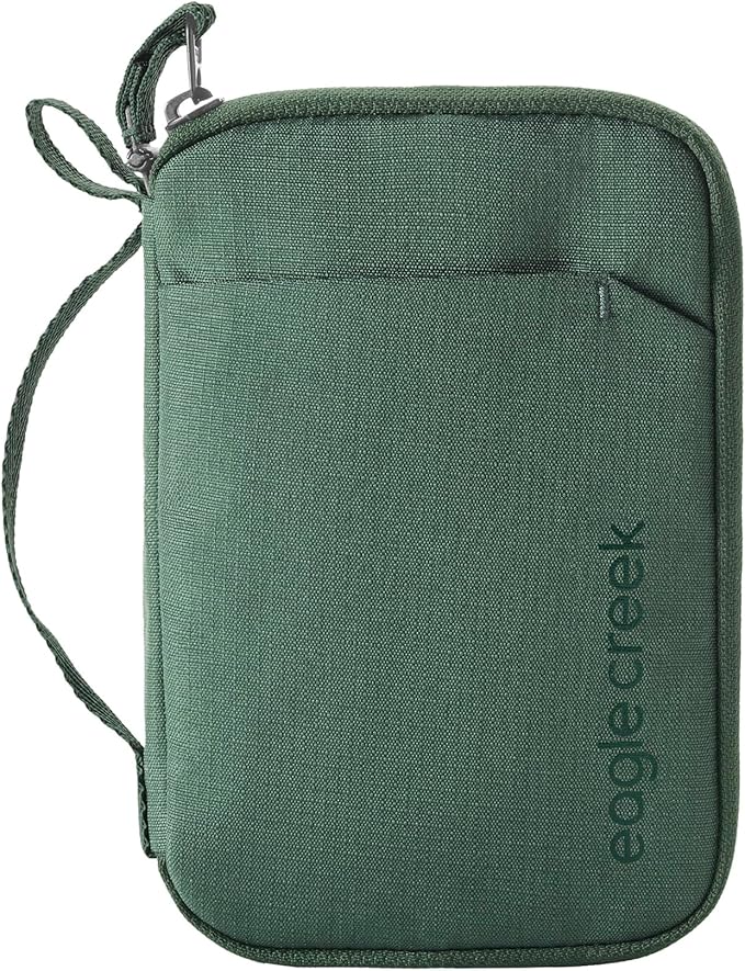 Eagle Creek Stash RFID Passport Wallet – Slim Travel Organizer with RFID Blocking – Secure Storage for Passport, Cards & Cash – Lightweight & Water-Resistant – Unisex – Grass Green