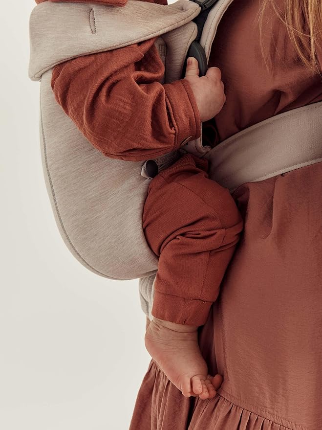 BabyBjörn Baby Carrier Mini, 3D Jersey, Light Beige | Newborn Carrier (7-25 lbs), Ergonomic, Easy-to-Use